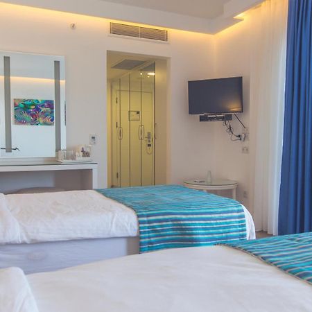 Garcia Resort & Spa Олудениз Экстерьер фото A room at the hotel