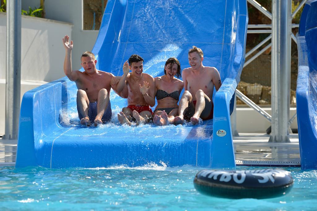 Garcia Resort & Spa Олудениз Экстерьер фото Water slide